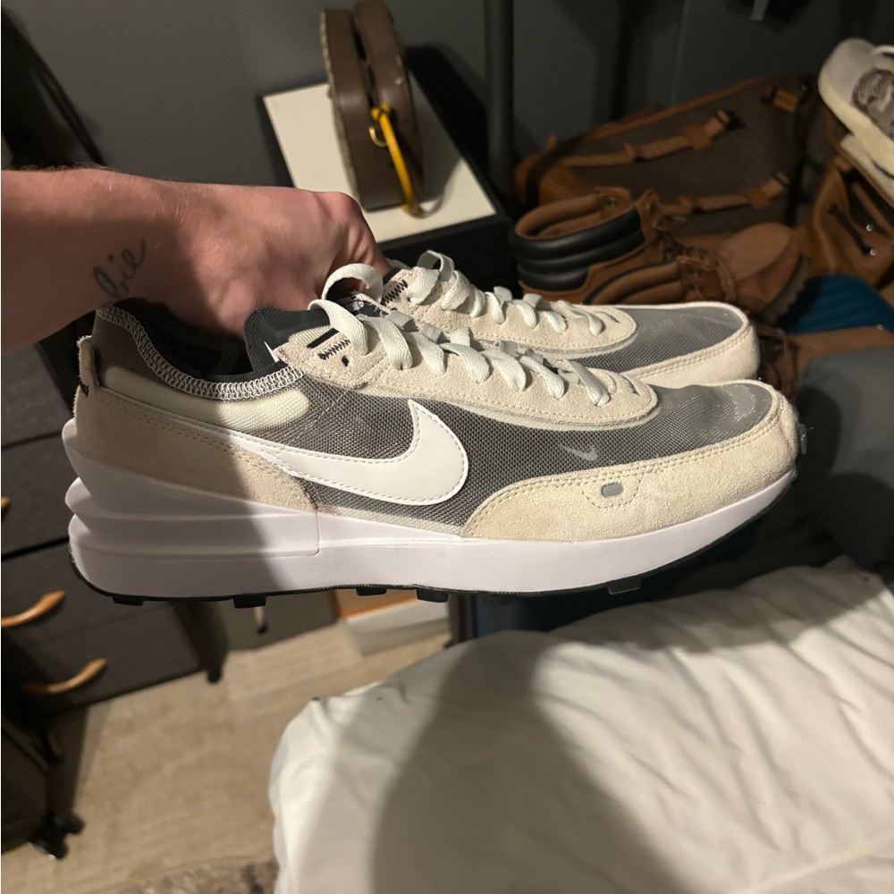 Nike Men's Cream and Gray Sneakers